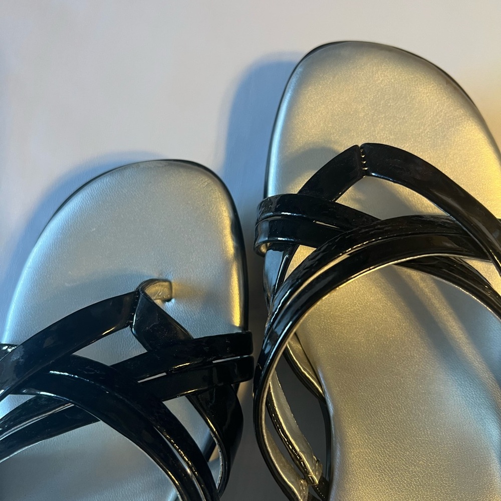 GUESS Sandals - Picture 5 of 6